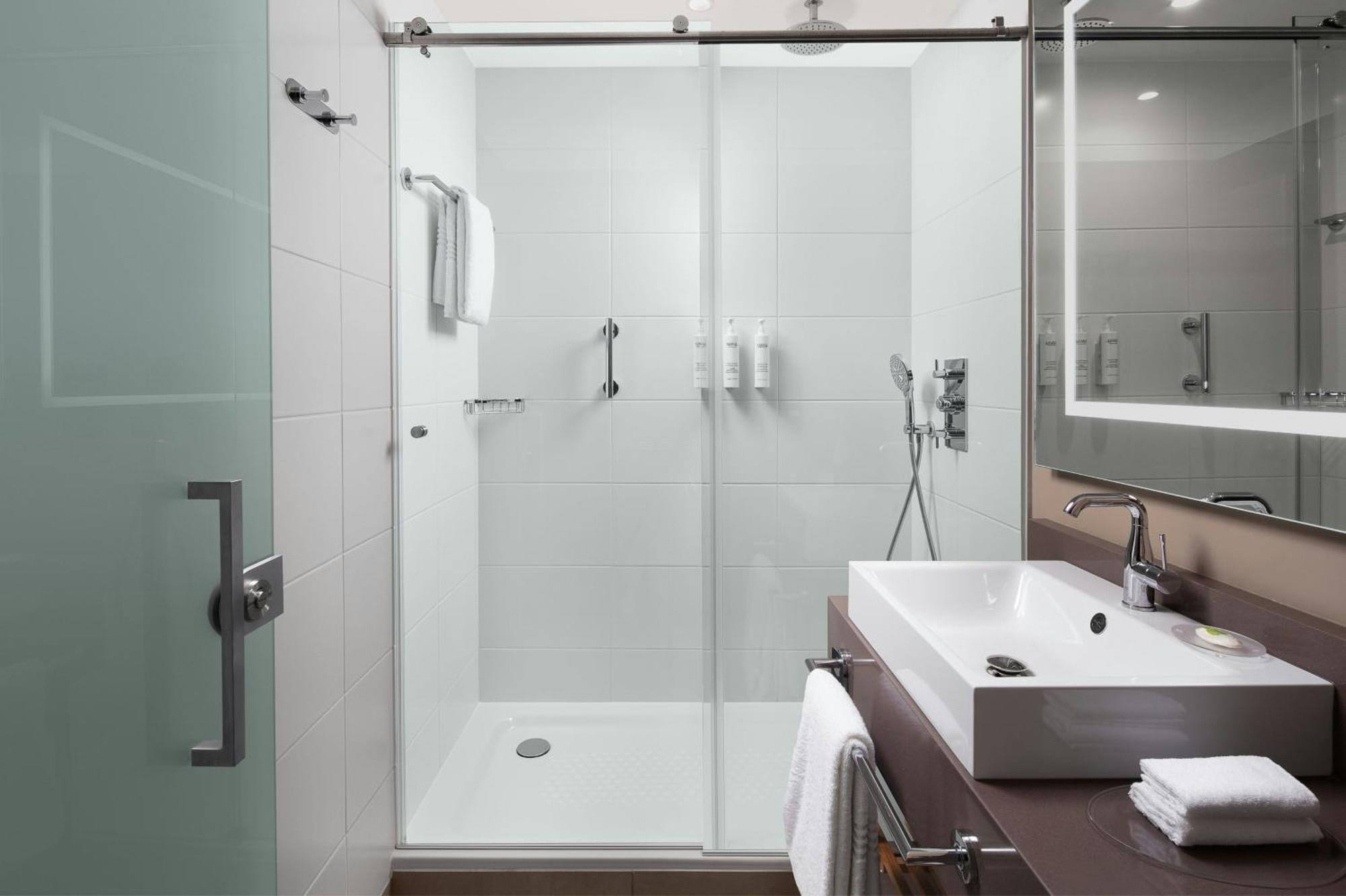 Courtyard By Marriott Paris Porte De Versailles Issy-les-Moulineaux Exteriér fotografie